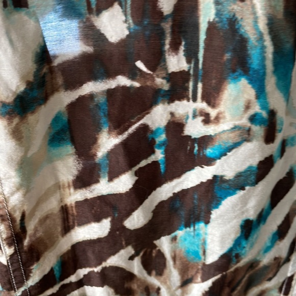 Shirt - Picture 4 of 4